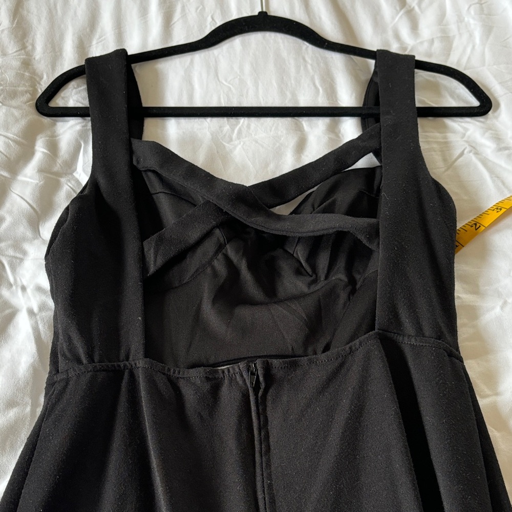 Black Sleeveless Cutout Dress - Picture 7 of 7